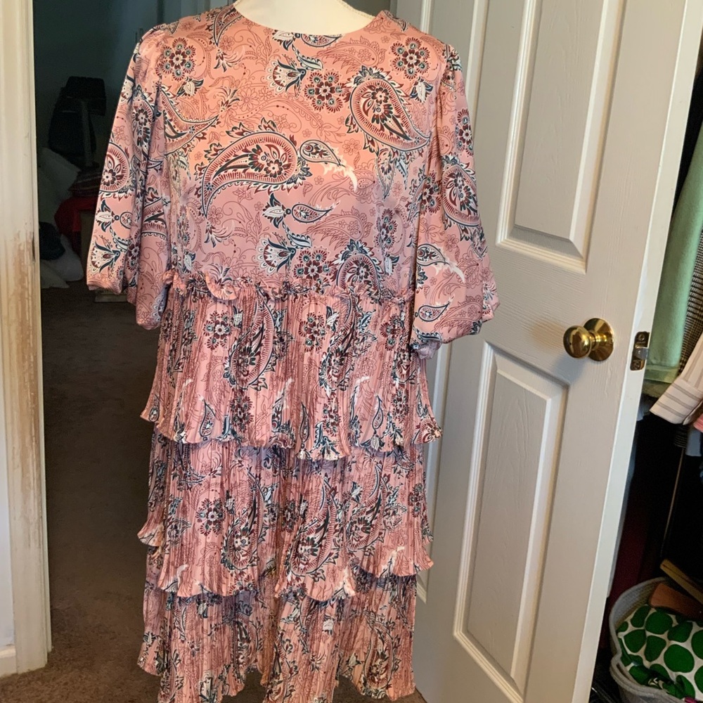 Elegant Pink Paisley Long Sleeve Dress